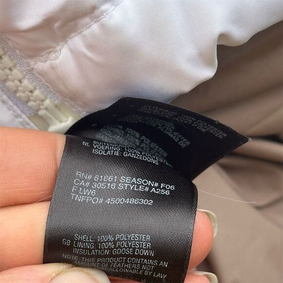 The North Face Women's Puffer Vest White Size S Winter Casual - Picture 11 of 11